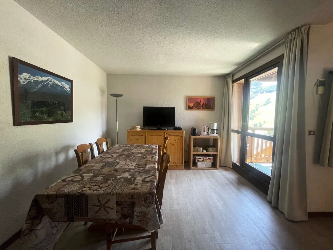 Residencia Apheratz-puerta F57