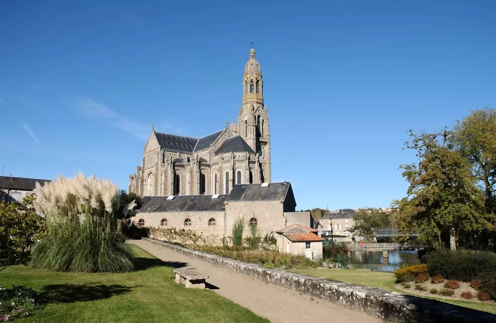 Camping Le Rouge Gorge4 Sterne★★★★