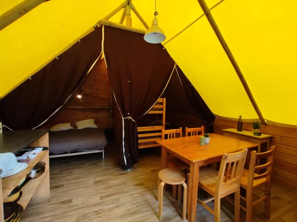 Camping Le Rouge Gorge4 Sterne★★★★