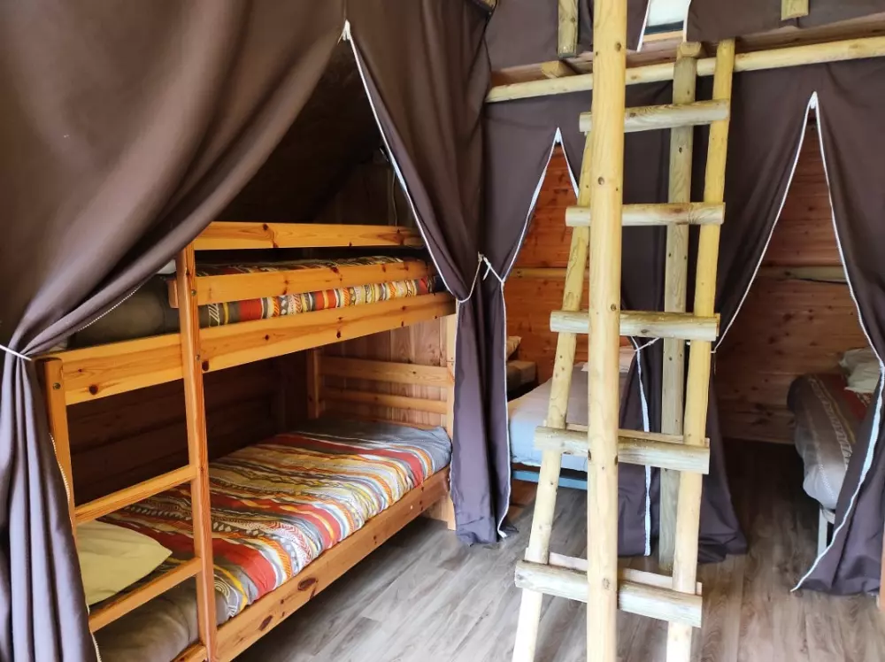 Camping Le Rouge Gorge4 Sterne★★★★