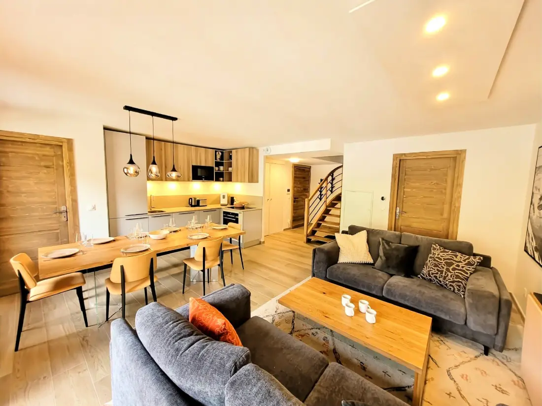 Carmine Lodge Residence