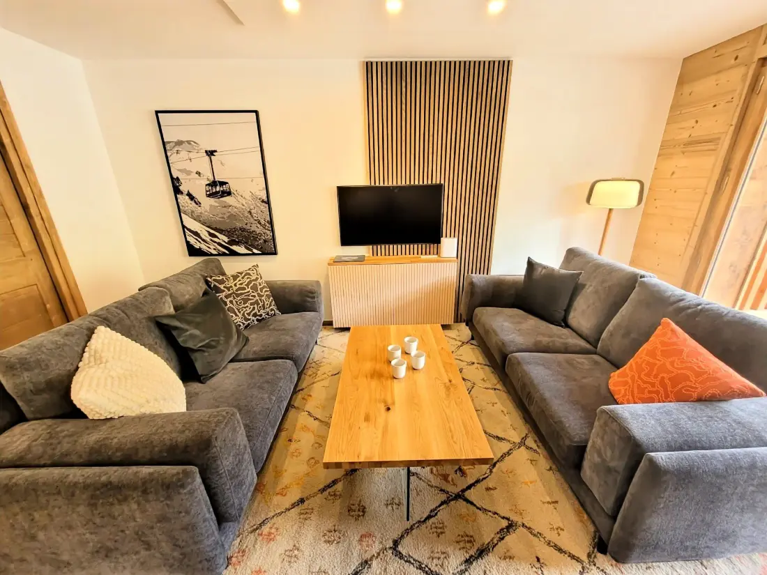 Carmine Lodge Residence