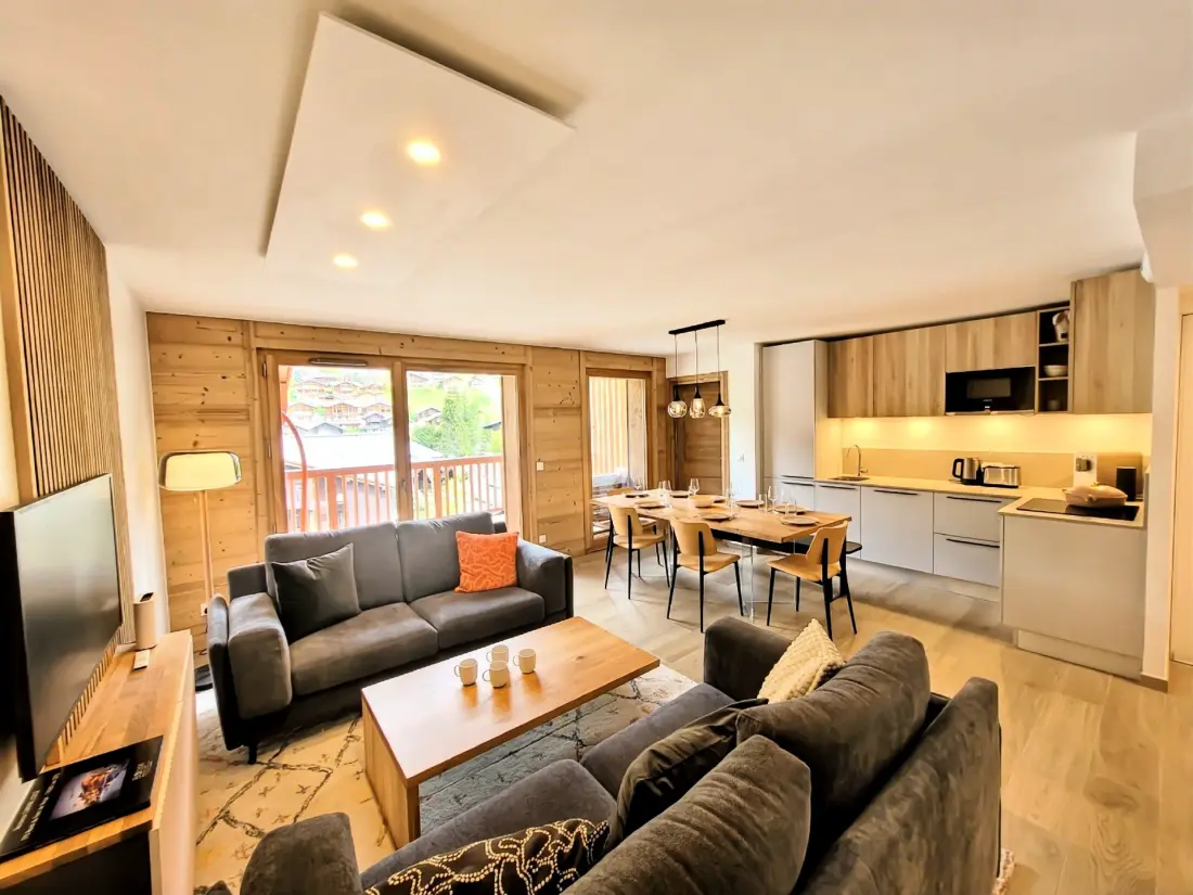 Carmine Lodge Residence