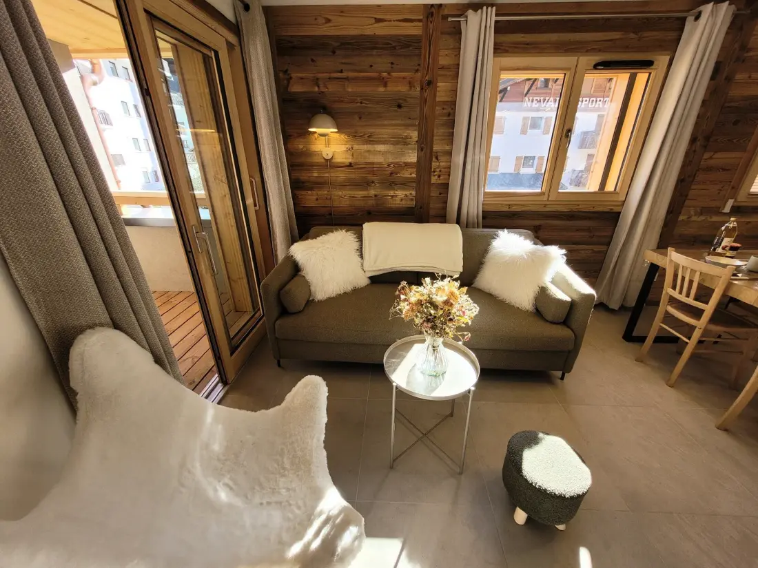 Essential Residence