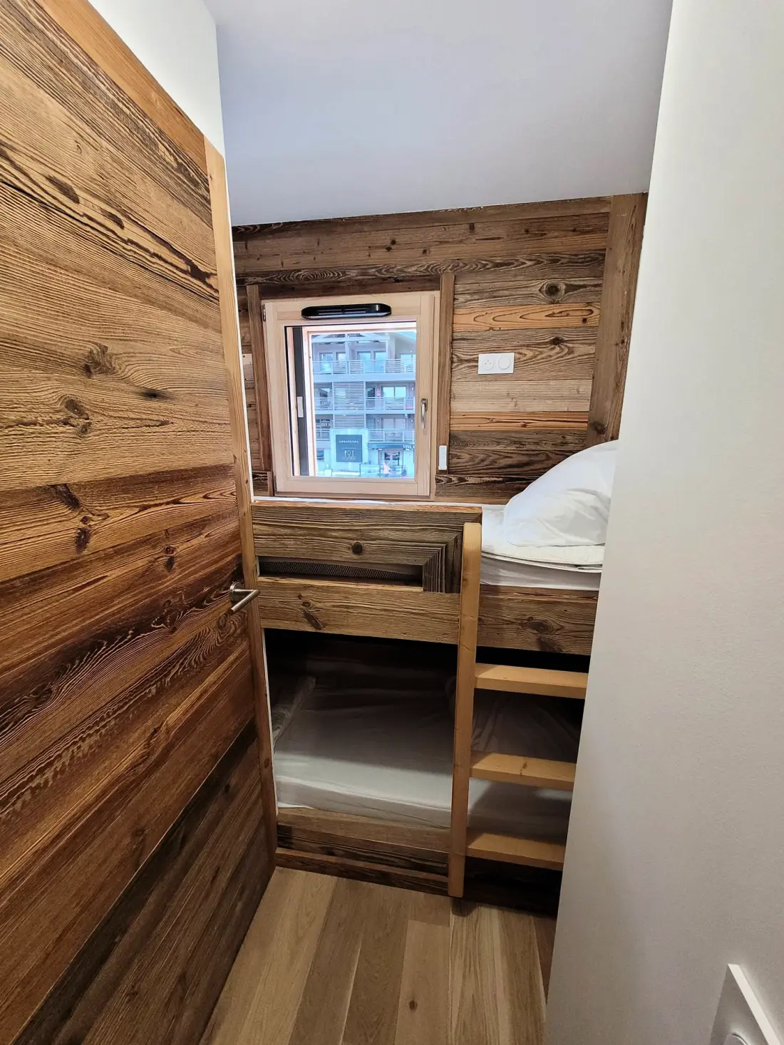 Essential Residence