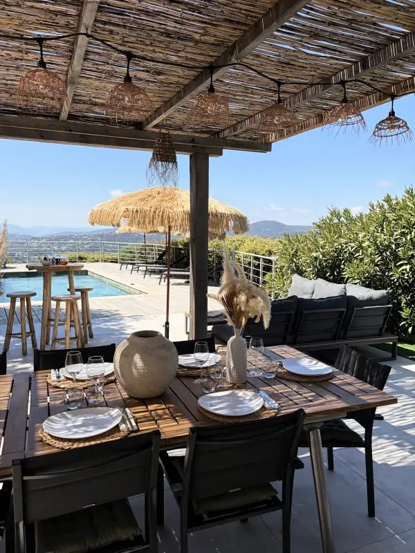 Magnificent Villa Pool & View Sea