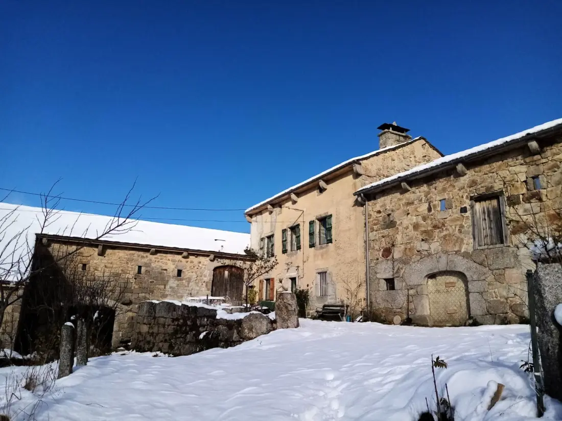 Gîte de France Gîte lozère blau 12 Personen 3 Ohren