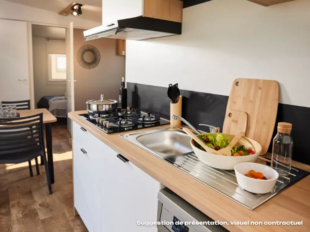 Kwiat Camping Mas de Champel 4 Gwiazdy★★★★ 4 Gwiazdy★★★★ 4 Gwiazdy★★★★ 4 Gwiazdy★★★★