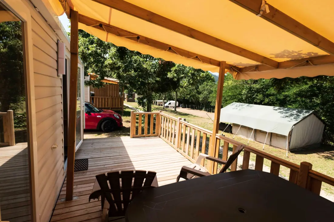 Flower Camping Mas de Champel 4 étoiles★★★★