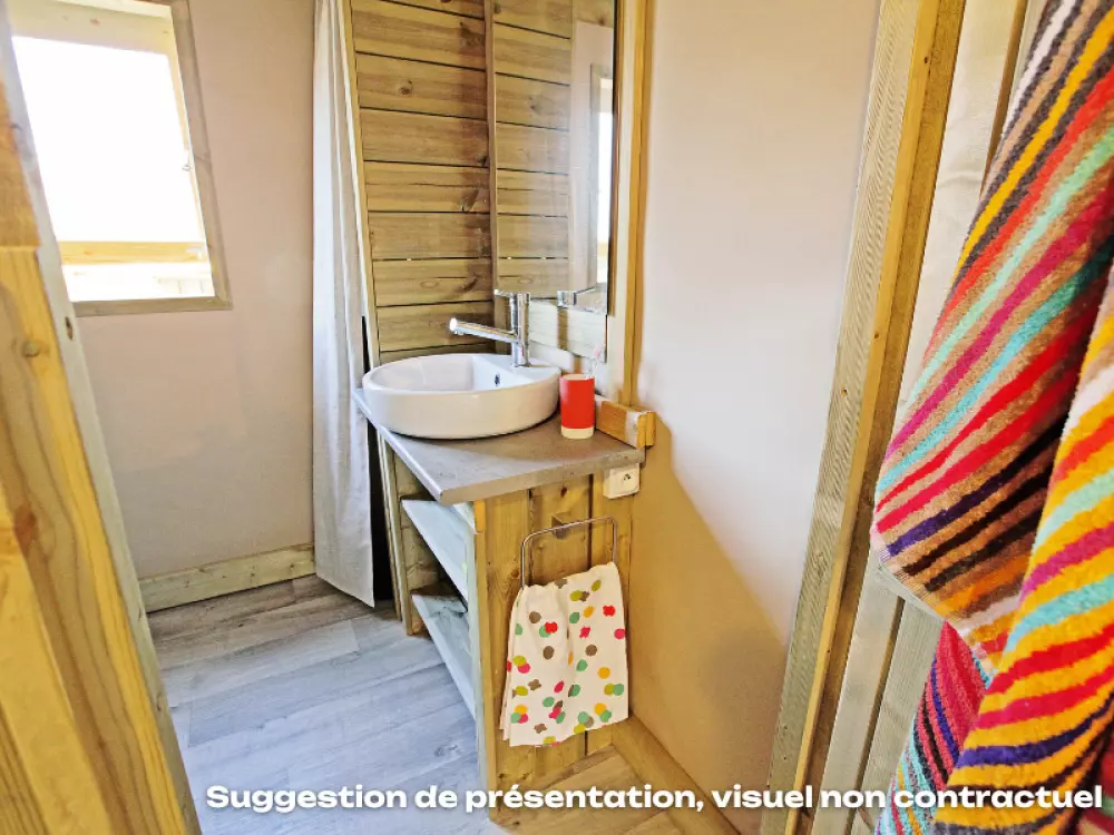 Kwiat Camping Mas de Champel 4 Gwiazdy★★★★ 4 Gwiazdy★★★★ 4 Gwiazdy★★★★ 4 Gwiazdy★★★★