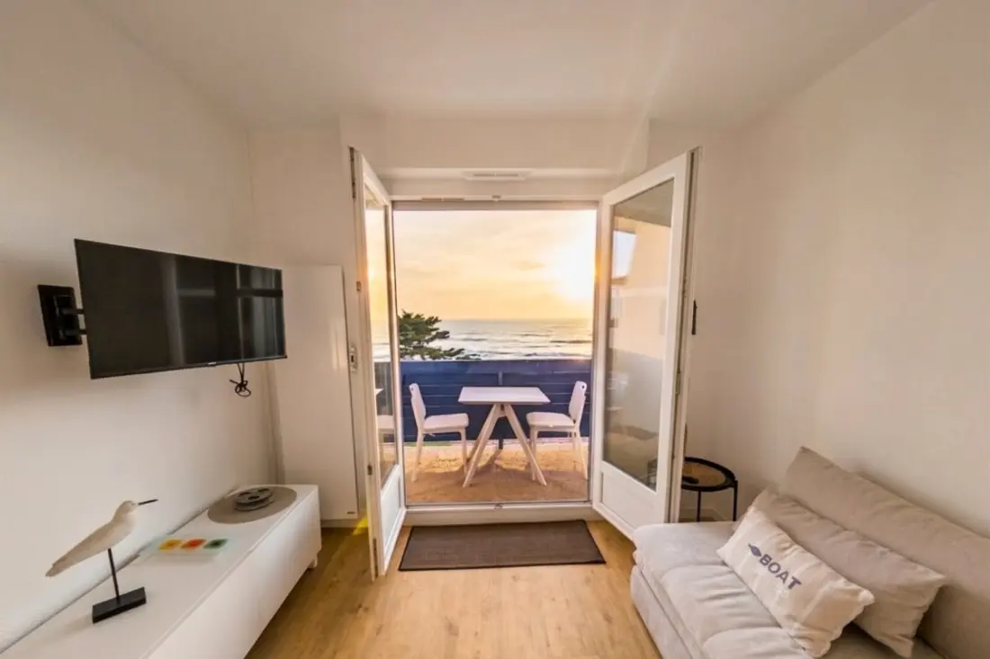 Luminous apartman Balcony Filant Sea View