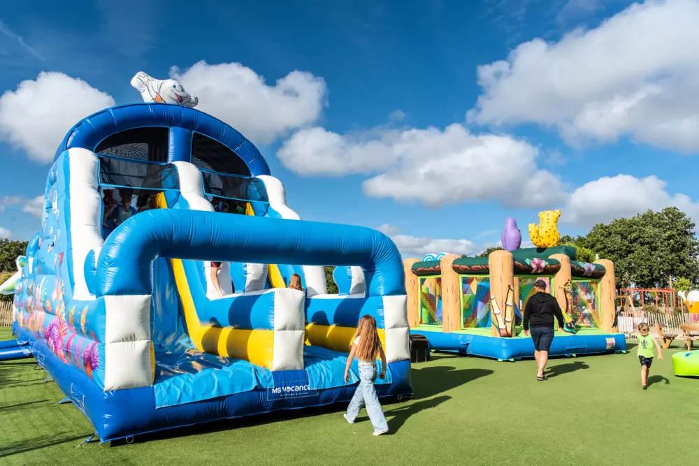 Camping Club Le Trianon 5 Stars★★★★★ - MS Holidays