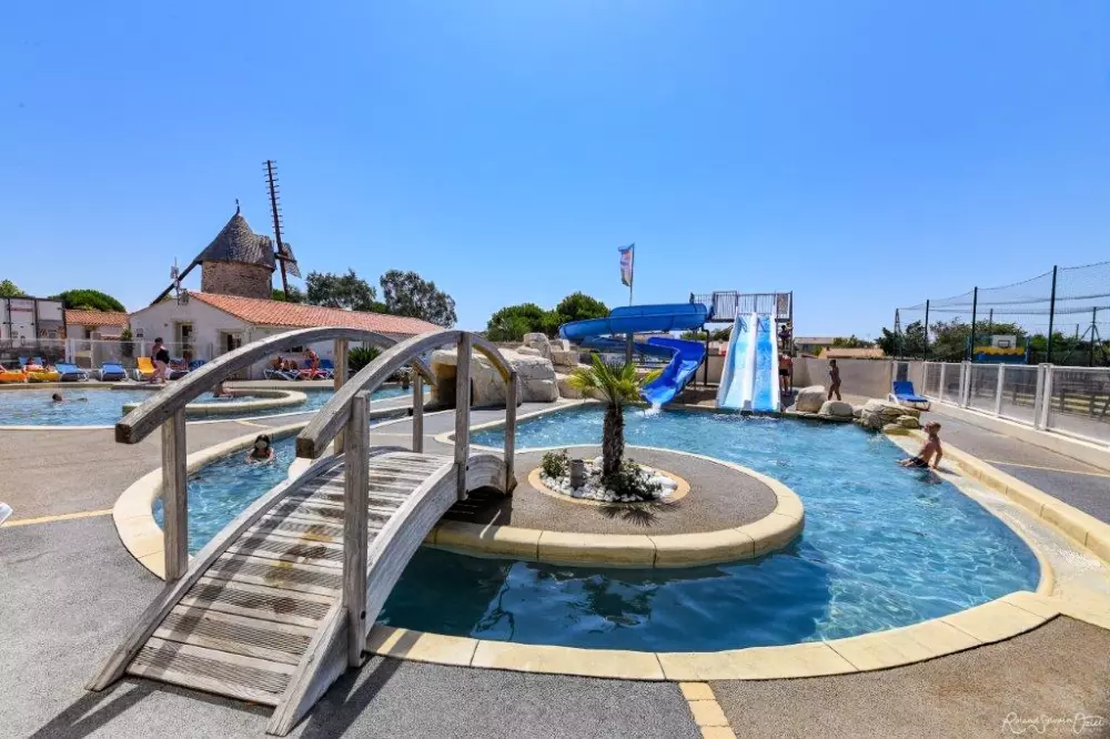 Campsite Le Moulin de la Salle 4 Stars★★★★