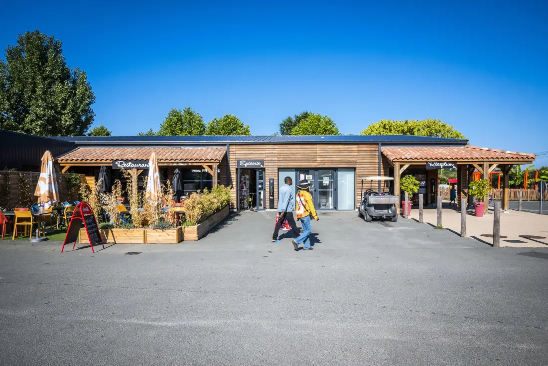 Camping Le Nid d'Été 4 Estrellas★★★★
