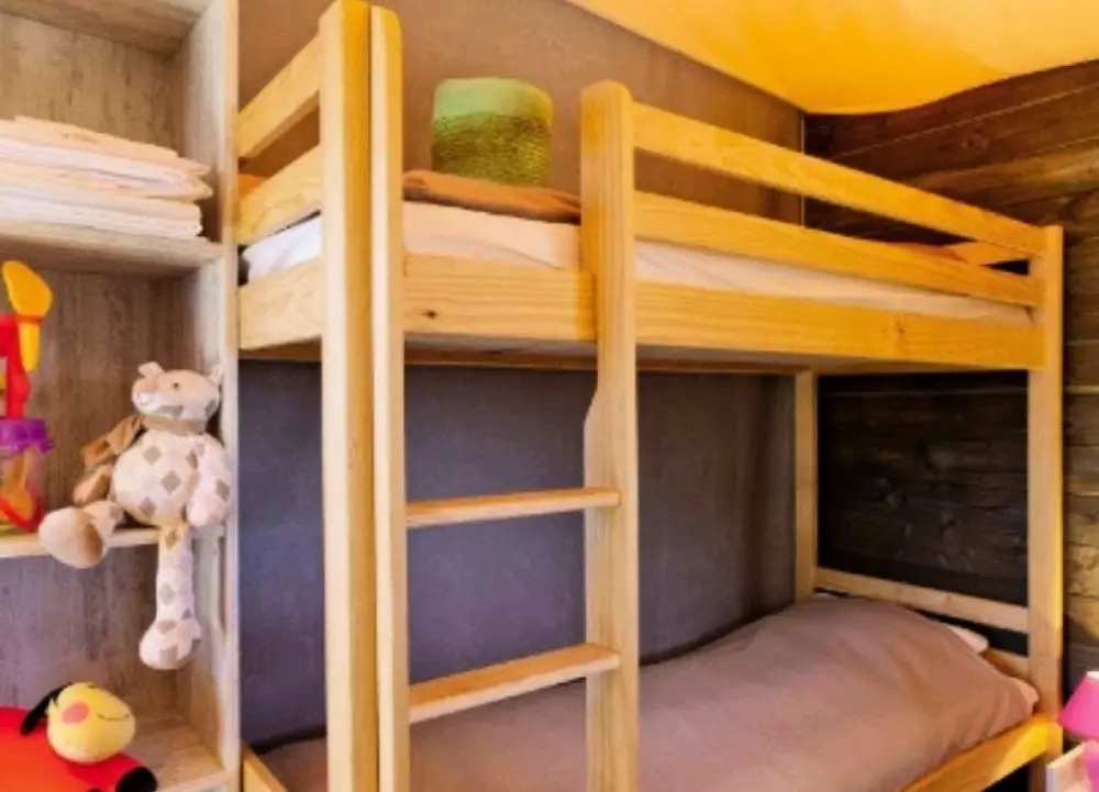 Camping Les Pirons 5 Sterren★★★★★