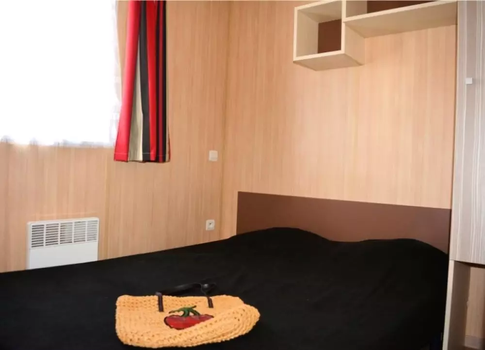 Camping Les Pirons 5 Sterren★★★★★