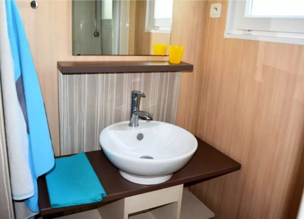 Camping Les Pirons 5 Sterren★★★★★