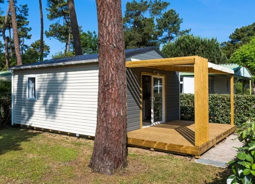Camping Les Pirons 5 Sterren★★★★★