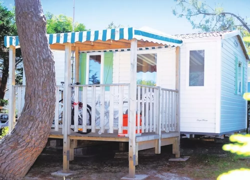 Camping Les Pirons 5 Sterren★★★★★