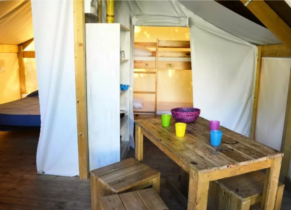 Camping Les Pirons 5 Sterren★★★★★