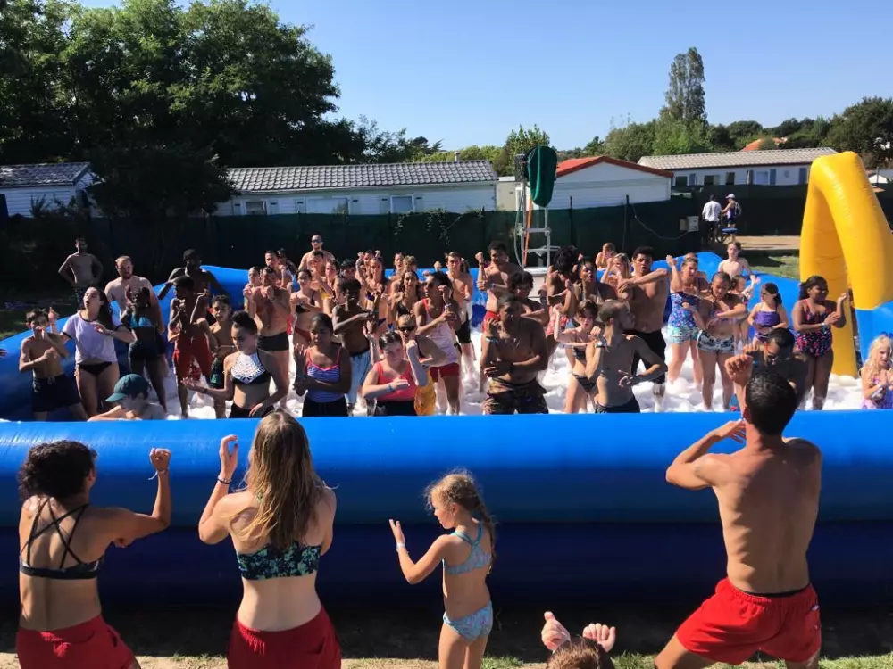 Camping Les Pirons 5 Sterren★★★★★