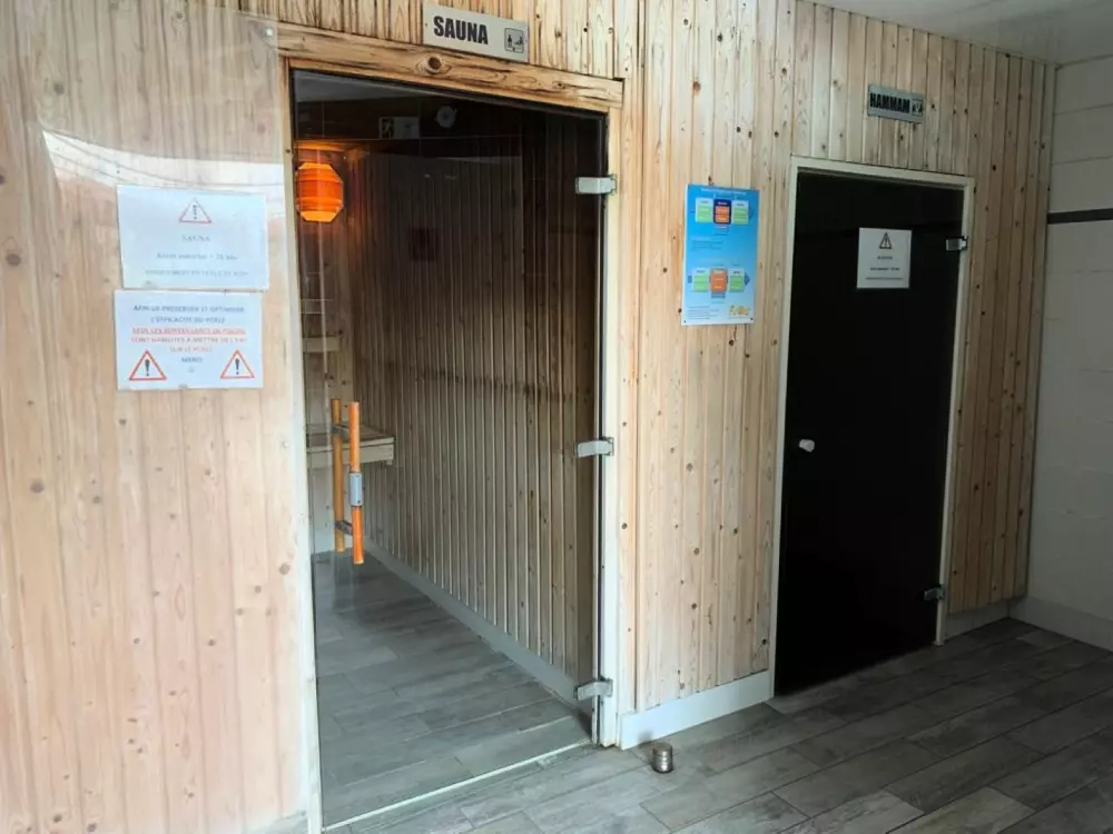 Camping Les Pirons 5 Sterren★★★★★