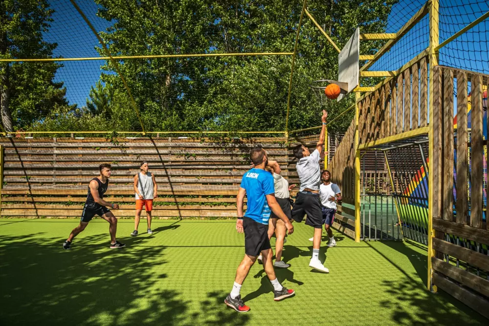 Camping Les Pirons 5 Sterren★★★★★