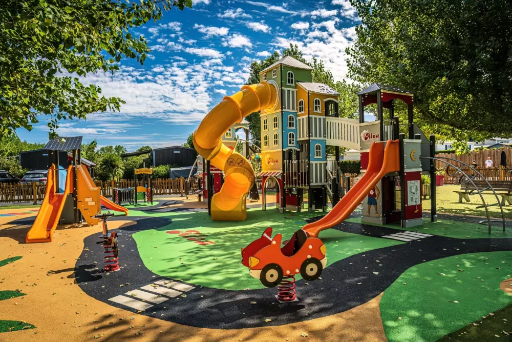 Camping Les Pirons 5 Sterren★★★★★