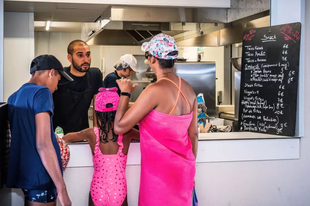 Camping Les Pirons 5 Sterren★★★★★