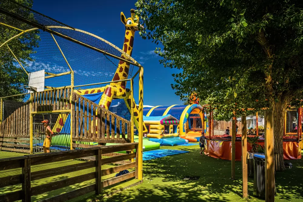 Camping Les Pirons 5 Sterren★★★★★