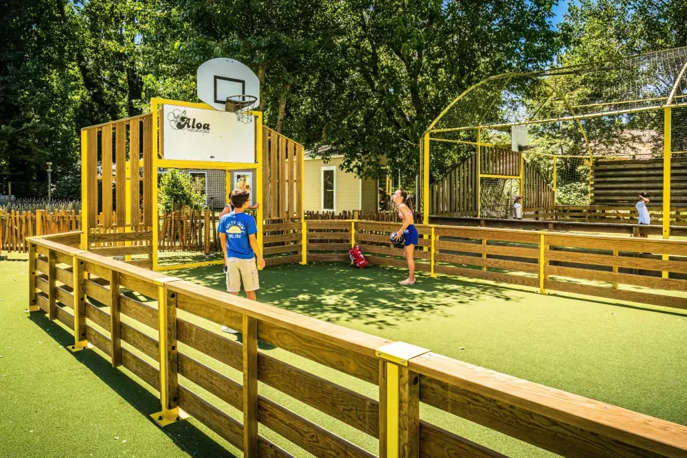 Camping Les Pirons 5 Sterren★★★★★