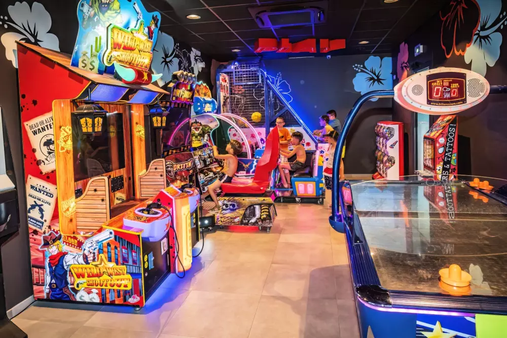 Camping Les Pirons 5 Sterren★★★★★