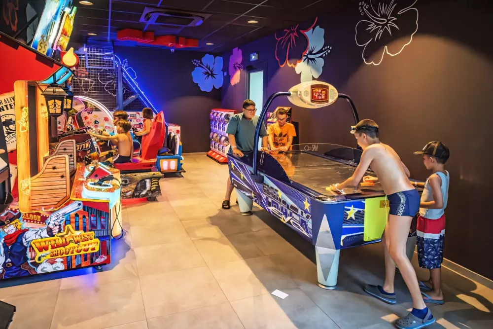 Camping Les Pirons 5 Sterren★★★★★