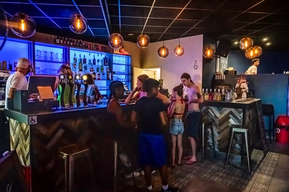 Camping Les Pirons 5 Sterren★★★★★