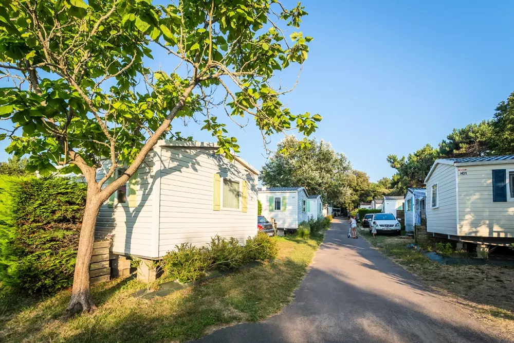 Camping Les Pirons 5 Sterren★★★★★