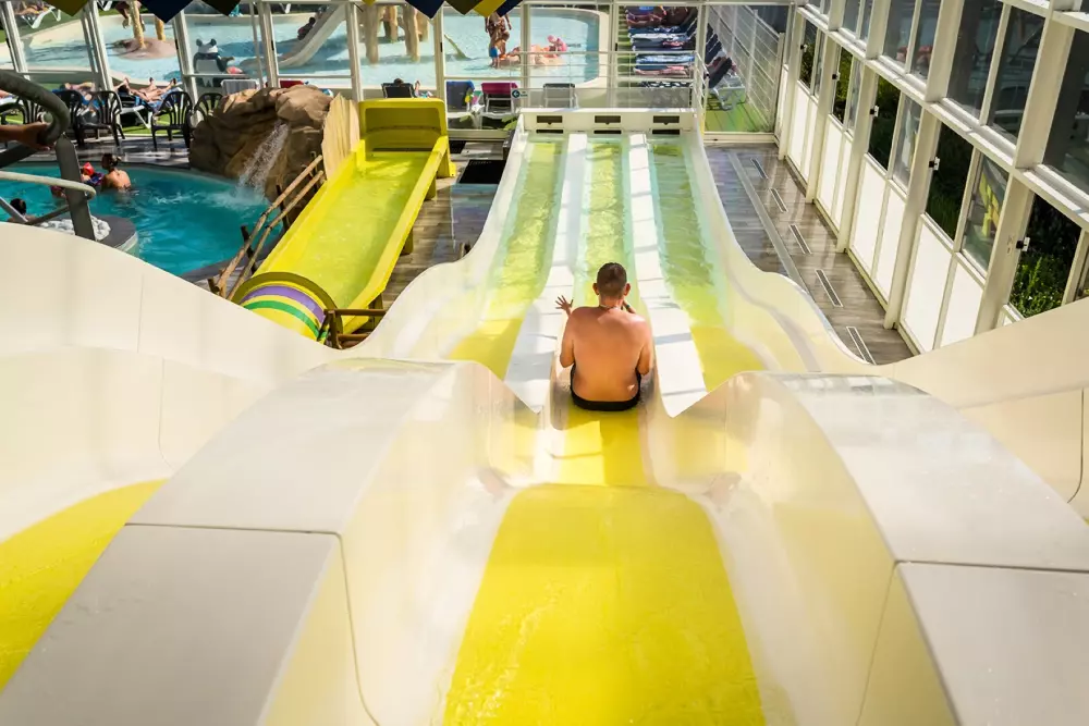 Camping Les Pirons 5 Sterren★★★★★