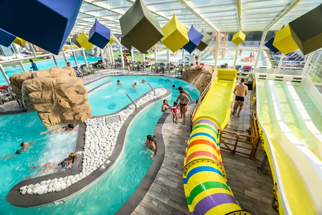 Camping Les Pirons 5 Sterren★★★★★