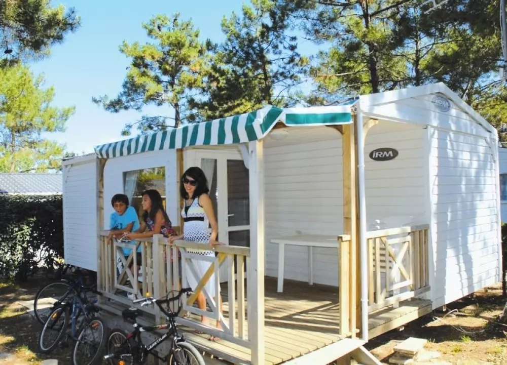 Campingplatz Les Pirons 5 Sterne★★★★★