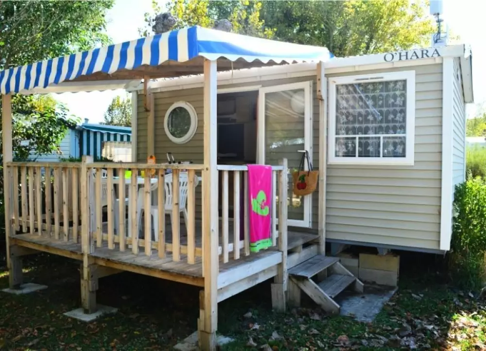 Camping Les Pirons 5 Sterren★★★★★