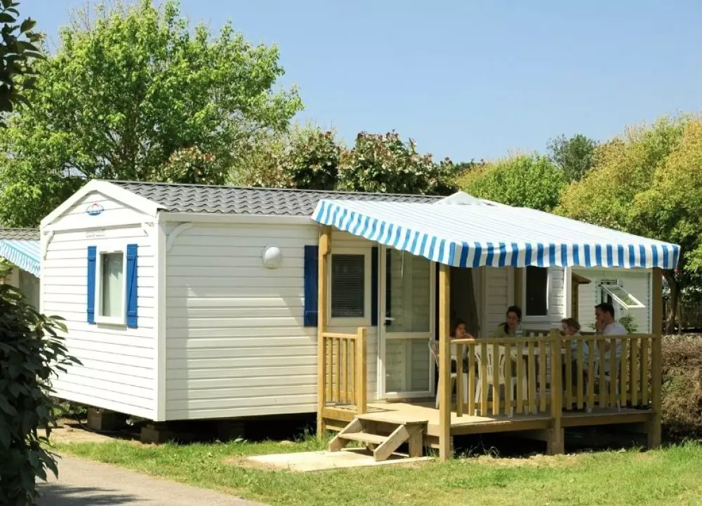 Camping Les Pirons 5 Sterren★★★★★