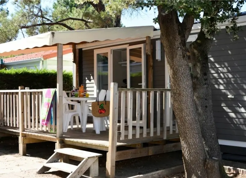 Camping Les Pirons 5 Sterren★★★★★