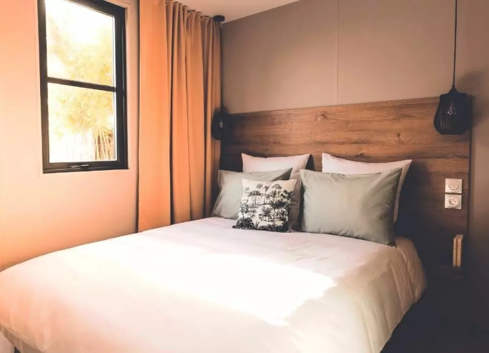 Camping Les Pirons 5 Sterren★★★★★