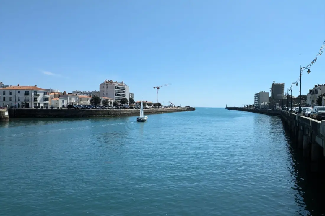 Superb View a Chenal des Sands D'olonne-ről