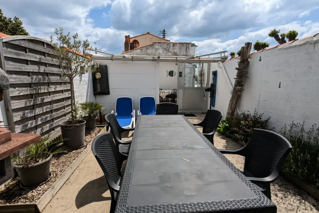 Meleg és kellemes a tenger közelében Garage
