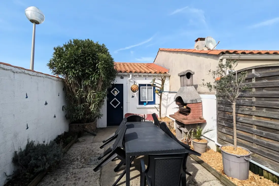 Meleg és kellemes a tenger közelében Garage