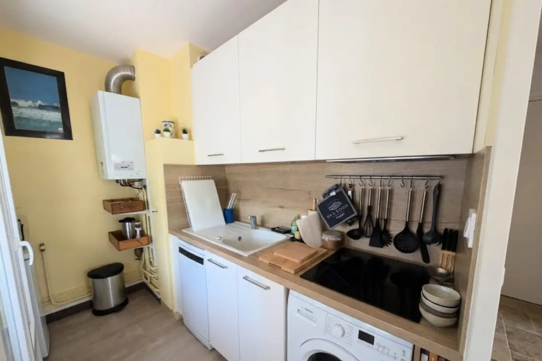 Kényelmes és egyszerű apartman hozzáférés (parking)