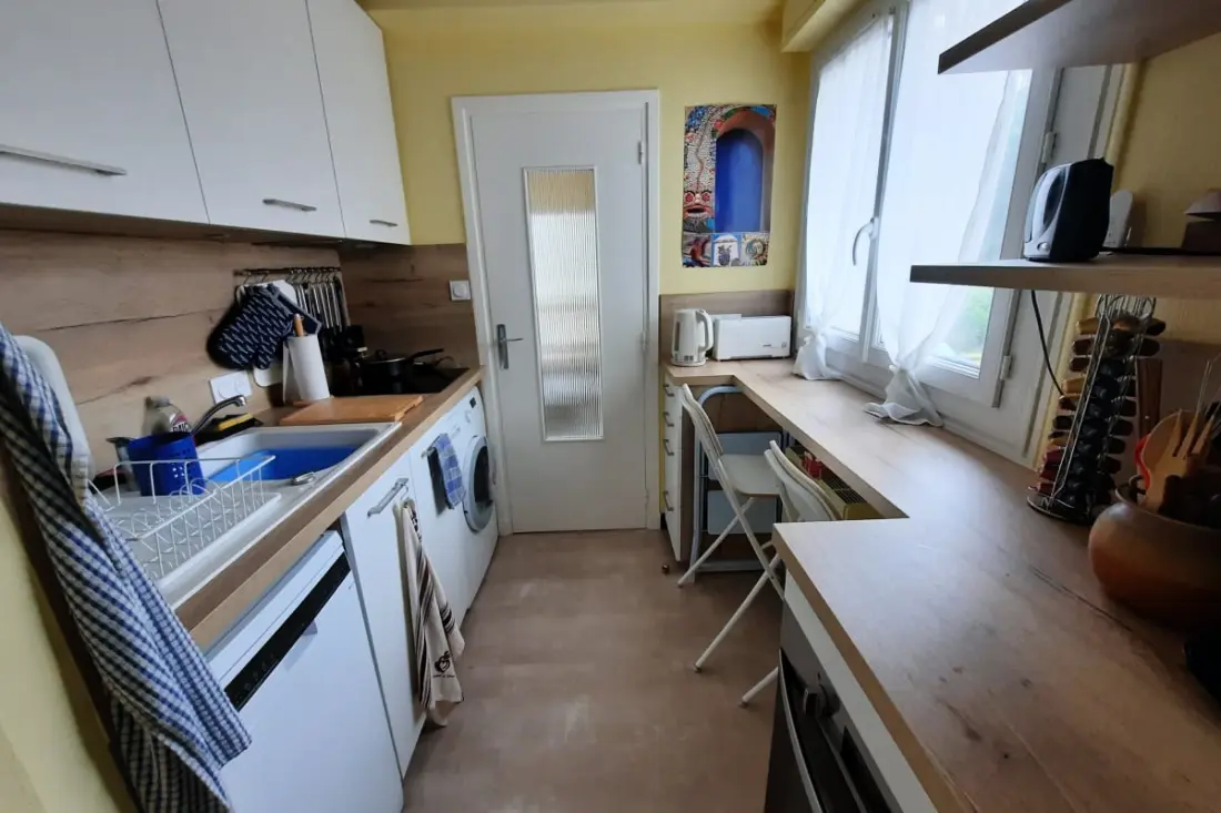 Kényelmes és egyszerű apartman hozzáférés (parking)