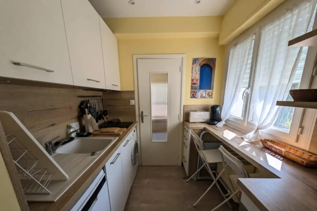 Kényelmes és egyszerű apartman hozzáférés (parking)