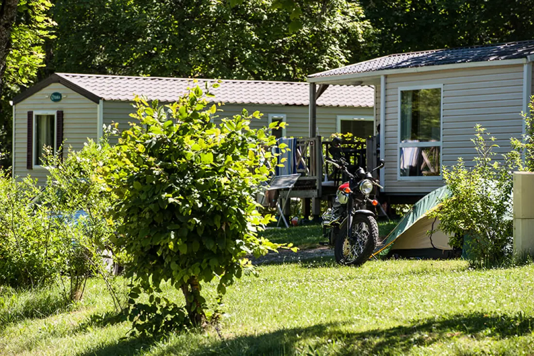 Camping de l 'île du Chéran /