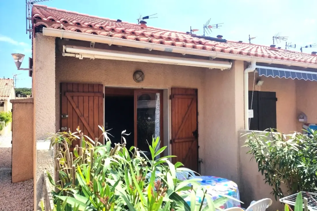 Charming Family House Leucate-ben